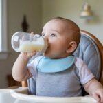 Comment aider bébé à boire son biberon : nos conseils d'expert mamanestpsychomot.com-164