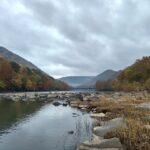 Comment expliquer “Le Petit Prince” à son enfant, clés pour aborder ce conte poétique découvrez l'univers poétique et philosophique du 'petit prince', une œuvre emblématique d'antoine de saint-exupéry qui évoque l'innocence, l'amitié et la quête de sens à travers les yeux d'un jeune prince venu d'une autre planète.