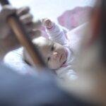 Le trotteur pour bébé, un accessoire qui fait débat découvrez notre sélection de trotteurs pour bébés, conçus pour encourager l'apprentissage de la marche en toute sécurité et avec style. des modèles colorés et ergonomiques pour accompagner les premiers pas de votre enfant.