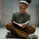 Repères sur l'acquisition de la position assise chez les enfants découvrez l'art de l'acquisition de sièges, une pratique essentielle pour optimiser l'espace de travail et améliorer le bien-être au bureau. apprenez comment choisir les meilleurs sièges adaptés à vos besoins ergonomiques et esthétiques.