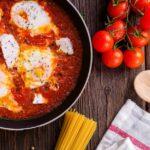 Un plat rustique aux saveurs authentiques à découvrir découvrez les délices de la cuisine rustique avec notre plat savoureux, alliant des ingrédients frais et authentiques pour un repas réconfortant qui ravira vos papilles. parfait pour inviter vos proches autour d'une table chaleureuse.