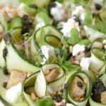 Velouté de courgettes à la Vache qui rit, une recette facile et réconfortante découvrez une délicieuse recette de soupe de courgettes, parfaite pour réchauffer vos soirées. savoureuse et saine, cette soupe onctueuse allie subtilement des ingrédients frais pour un plat réconfortant et nutritif.
