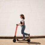 Le top des trottinettes, pour faire découvrir la glisse en douceur découvrez l'univers des scooters : un moyen de transport pratique, économique et écologique. explorez notre sélection de modèles adaptés à tous vos besoins, des scooters électriques aux scooters classiques, et préparez-vous à vivre des trajets urbains en toute liberté.
