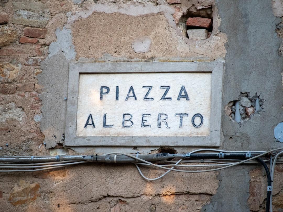 découvrez une liste de prénoms masculins italiens uniques et charmants pour donner une touche authentique à votre choix. explorez des noms traditionnels et modernes qui évoquent la culture italienne.