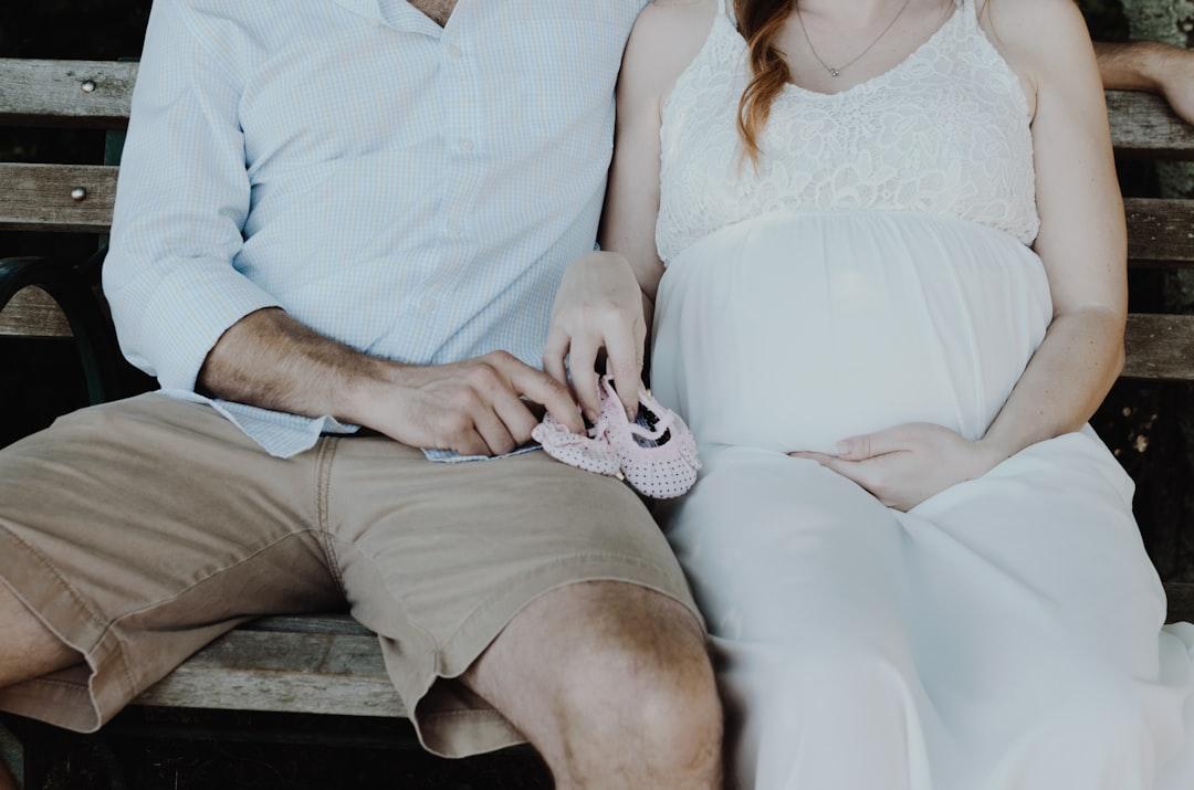 découvrez tout ce qu'il faut savoir sur la grossesse : conseils, étapes clés, bien-être et préparation à l'arrivée de bébé.