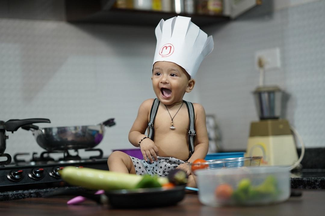 découvrez des conseils utiles pour la diversification alimentaire de votre bébé. apprenez à introduire de nouveaux aliments, des recettes saines et des astuces pour éveiller les papilles de votre enfant tout en garantissant une nutrition optimale.