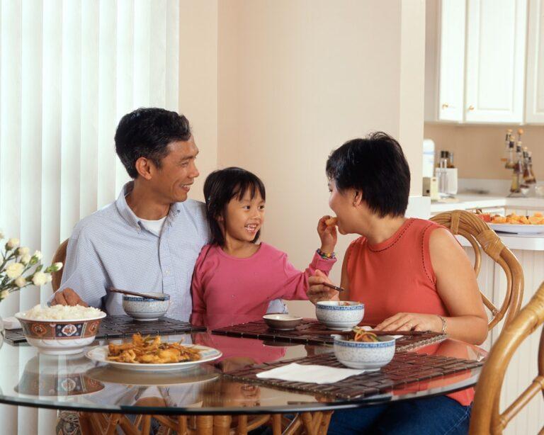 découvrez des conseils essentiels sur la nutrition pour bébés, incluant des recettes saines, des astuces d'introduction des aliments solides et des recommandations pour une alimentation équilibrée qui favorise leur croissance optimale.