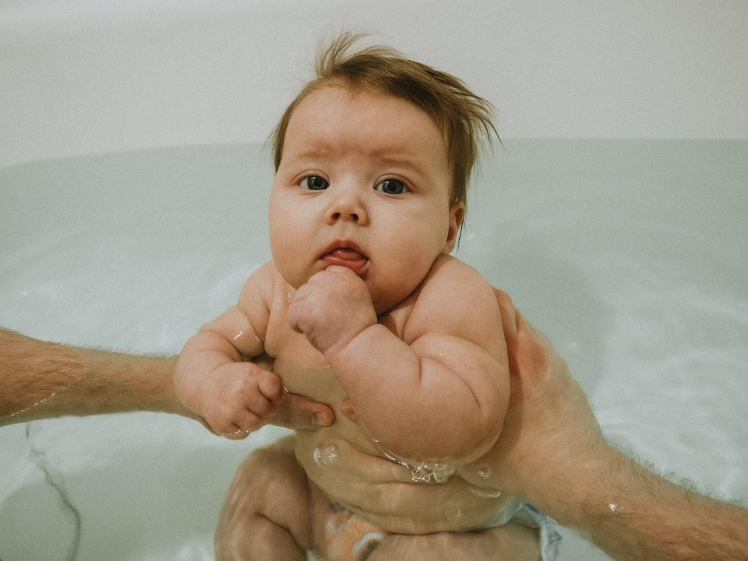 découvrez une sélection de jeux amusants et interactifs pour animer votre baby shower. offrez à vos invités des moments mémorables et de la joie tout en célébrant l'arrivée du bébé avec des activités ludiques.