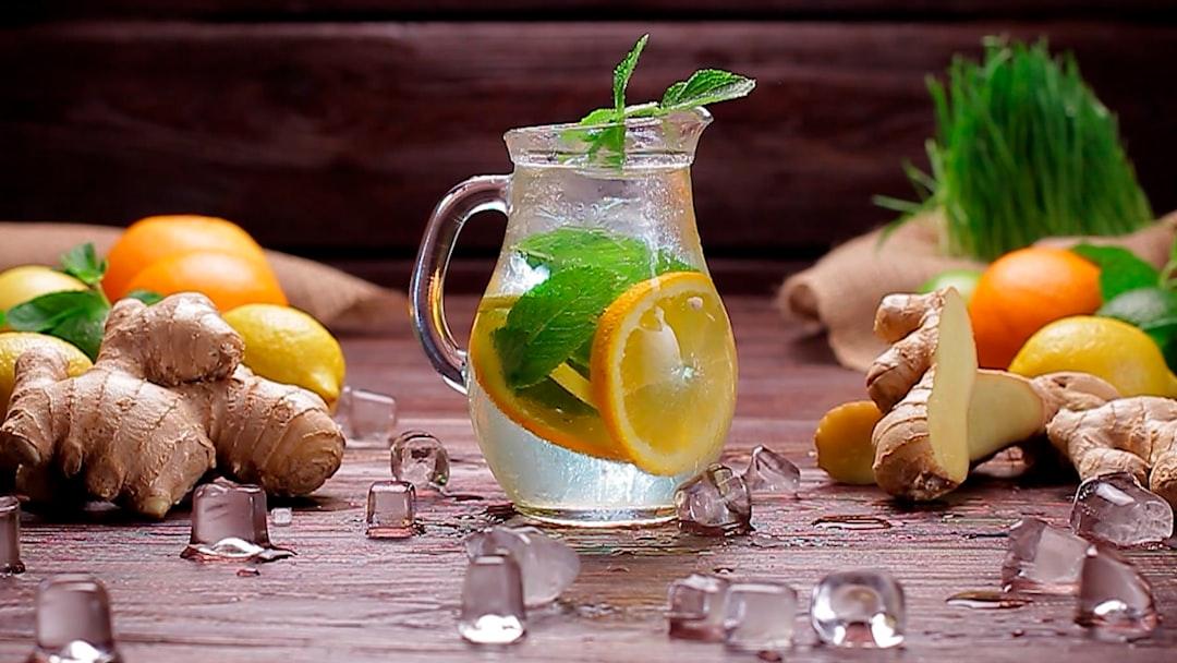 découvrez la fraîcheur et la saveur des jus de fruits naturels. succombez à une explosion de vitamines et de bien-être avec notre sélection de jus de fruits pressés à froid, idéal pour désaltérer et revitaliser votre corps.