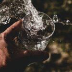 découvrez les bienfaits essentiels de l'hydratation pour votre santé et votre bien-être. apprenez les meilleures pratiques pour maintenir un niveau d'hydratation optimal et les effets positifs sur votre peau, votre énergie et vos performances.