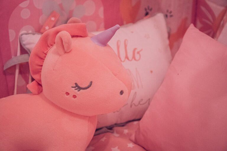 découvrez une sélection apaisante de berceuses pour endormir bébé en douceur. plongez dans un monde de mélodies tendres et de rimes apaisantes qui favoriseront le sommeil de votre enfant.