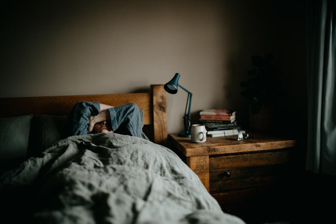 découvrez ce qu'est la régression du sommeil, ses causes et comment aider votre enfant à retrouver un sommeil paisible. des conseils pratiques pour les parents en pleine nuit !
