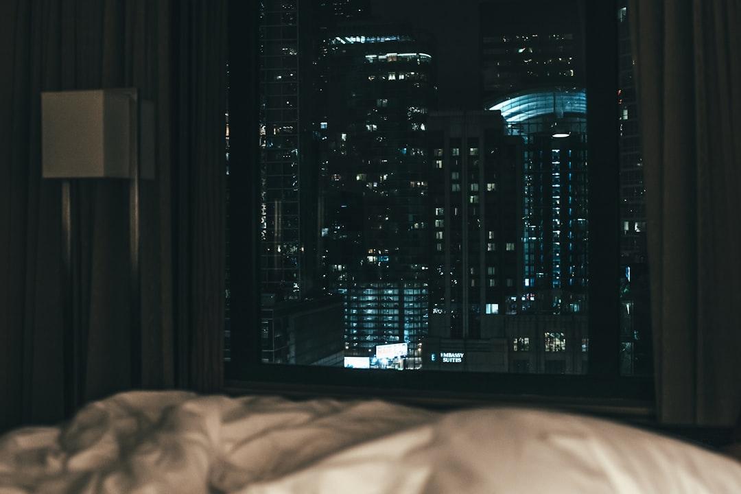 découvrez les causes et les solutions à la régression du sommeil chez les bébés. apprenez comment gérer les nuits difficiles et aider votre enfant à retrouver un sommeil réparateur.