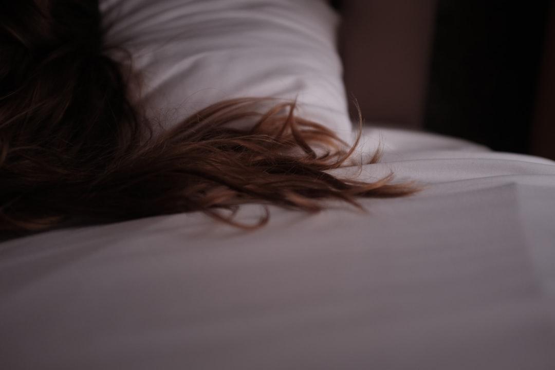 découvrez tout ce qu'il faut savoir sur la régression du sommeil chez les bébés : causes, symptômes et astuces pour aider votre enfant à retrouver un sommeil paisible. apprenez à identifier les signes de la régression et à naviguer cette phase délicate avec des conseils pratiques.