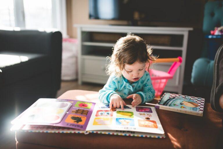 découvrez tout ce qu'il faut savoir sur les tout-petits : conseils de développement, activités ludiques, nutrition et bien-être pour les enfants de 1 à 3 ans. offrez à votre enfant le meilleur départ dans la vie !