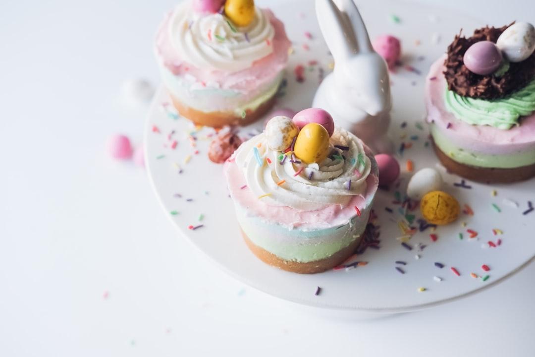 découvrez des gâteaux créatifs et délicats pour une baby shower inoubliable ! nos designs uniques et savoureux apporteront une touche spéciale à votre célébration. parfaits pour accueillir le nouveau-né avec style.