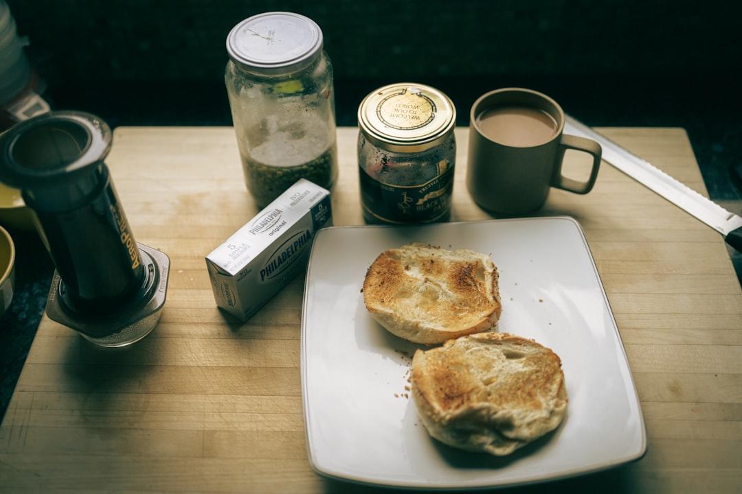 découvrez des idées de petit-déjeuner simples et savoureuses pour bien commencer la journée. recettes rapides, saines et adaptées à tous les goûts !