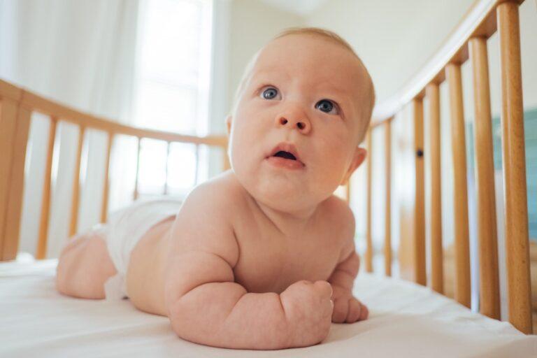 découvrez notre gamme complète de couches pour bébés, alliant confort et sécurité. trouvez les meilleures options pour garder votre enfant au sec et heureux tout au long de la journée.