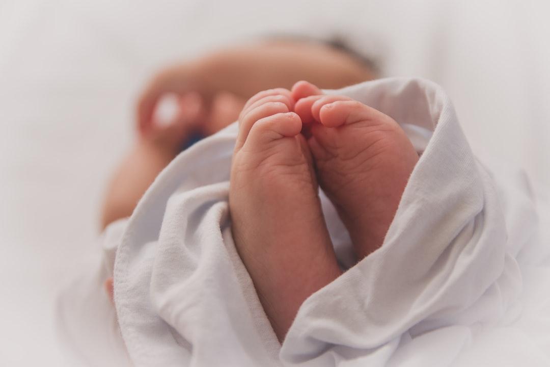 découvrez le rôle essentiel d'une doula, professionnelle de l'accompagnement émotionnel et physique durant la grossesse, l'accouchement et le postpartum. offrez-vous un soutien personnalisé pour une expérience de naissance sereine et épanouissante.