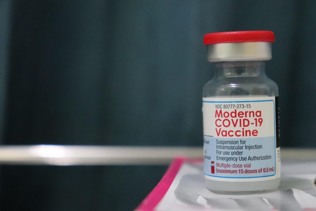 découvrez l’essentiel sur le vaccin dtca (diphtérie, tétanos, coqueluche) : utilité, schéma vaccinal, efficacité et qui doit se faire vacciner. protégez votre santé et celle de vos proches avec ce vaccin recommandé.