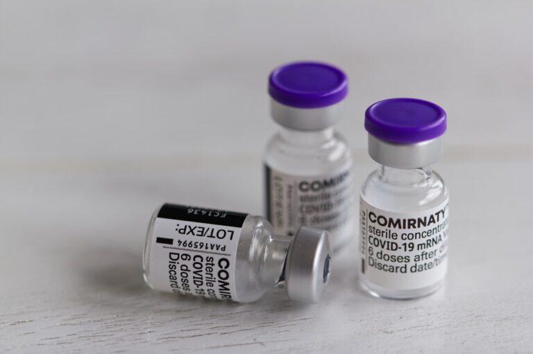 le vaccin dtpa protège efficacement contre trois maladies graves : la diphtérie, le tétanos et la coqueluche. découvrez comment fonctionne le vaccin dtpa, à quel âge il est recommandé et pourquoi il est essentiel pour la santé des enfants et des adultes.