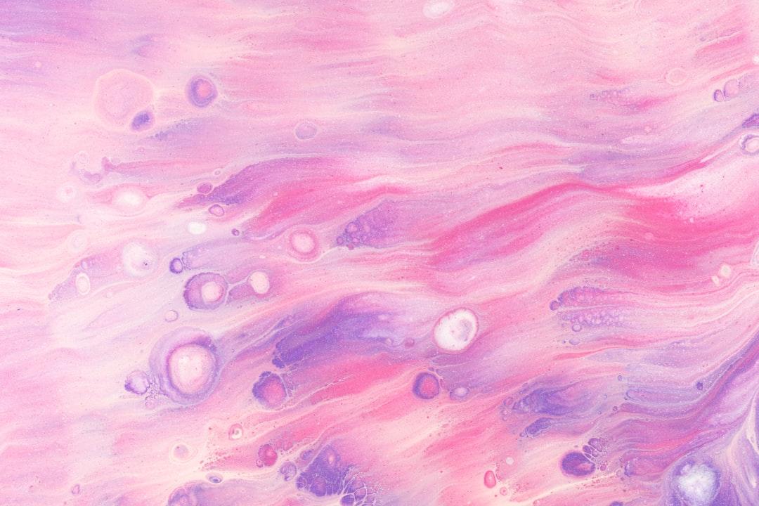 tout savoir sur l'épisiotomie (episiotomy) : indications, déroulement, risques, soins post-partum et alternatives, avec des conseils validés par des experts.