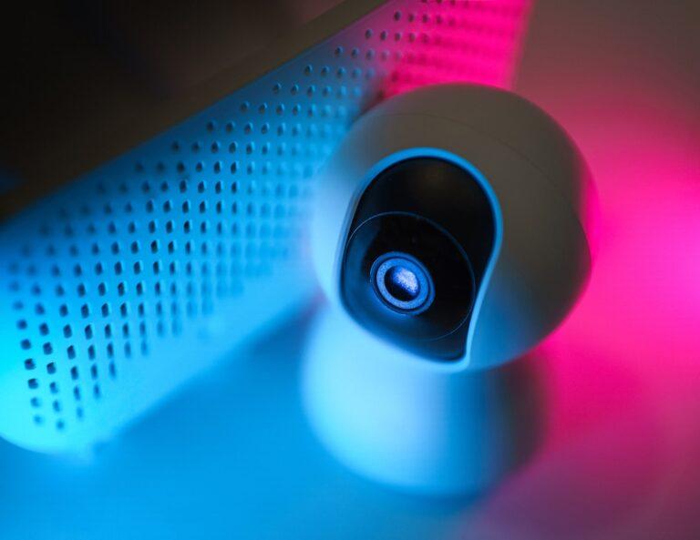 assurez la sécurité de votre maison avec nos solutions de surveillance, alarmes et conseils pratiques. protégez votre famille et votre domicile grâce à des dispositifs modernes de sécurité résidentielle.