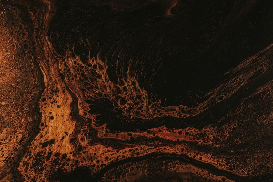 découvrez tout sur l'hyperemesis, une forme sévère de nausées et vomissements pendant la grossesse. apprenez à reconnaître les symptômes, les causes et les traitements pour gérer cette condition avec succès.