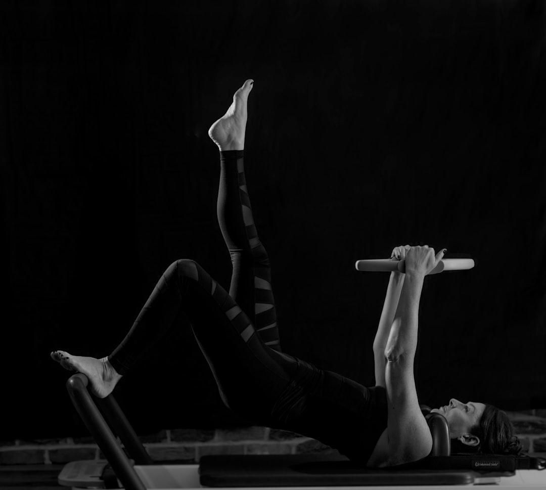 découvrez les exercices de kegel : des mouvements simples pour renforcer le plancher pelvien, améliorer la santé intime, prévenir les fuites urinaires et accroître le bien-être au quotidien. suivez nos conseils et bénéficiez de nombreux avantages !