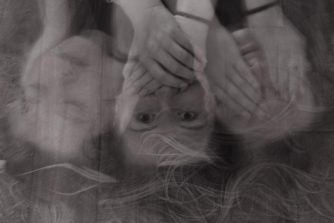 découvrez tout sur les troubles de la mémoire : symptômes, causes, diagnostic et solutions pour mieux comprendre et prendre en charge ces conditions affectant la vie quotidienne.