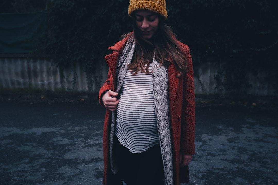 découvrez tout ce qu'il faut savoir sur le postpartum : conseils, symptômes, bien-être maternel et soutien pour traverser cette période après l'accouchement en toute sérénité.