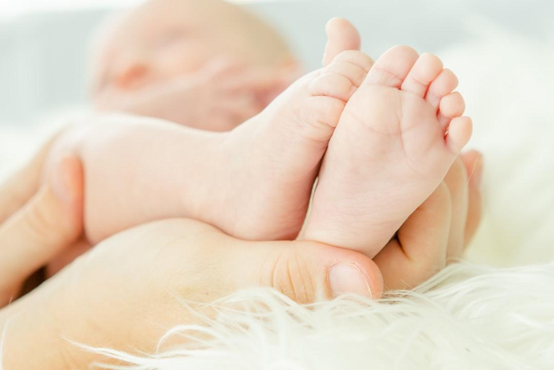 découvrez comment se développe un bébé prématuré, les étapes clés de sa croissance et les conseils pour accompagner son développement en toute sécurité.