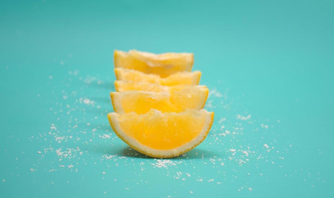 découvrez les bienfaits de la vitamine d: immunité renforcée, os solides, humeur et muscles soutenus, sources, apports et prévention des carences.