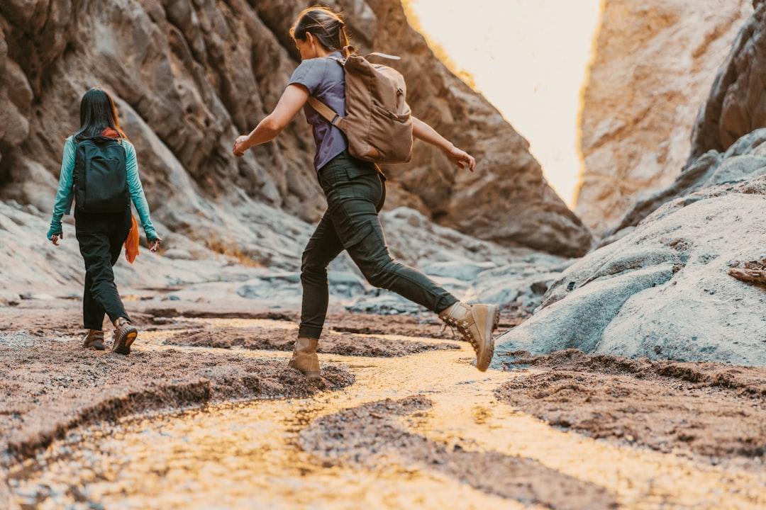 découvrez tous les bienfaits de la marche à pied, une activité simple et accessible à tous pour améliorer votre santé, votre bien-être et rester en forme au quotidien.