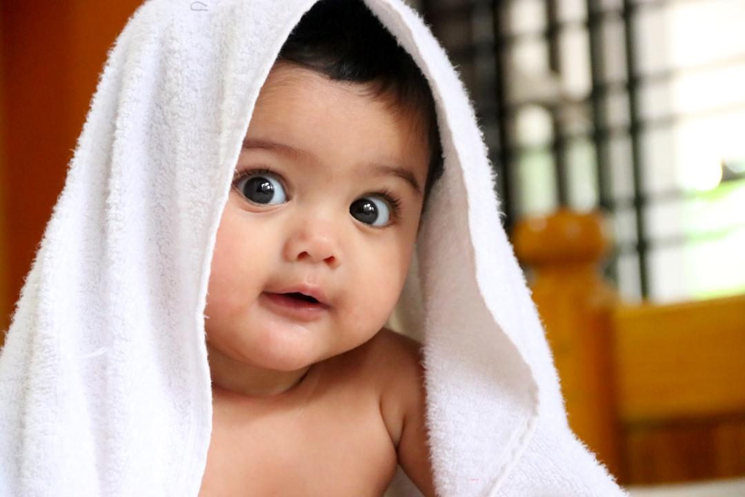 découvrez nos conseils pour le bain de bébé : sécurité, produits adaptés et étapes clés pour transformer ce moment en une expérience agréable et apaisante pour votre enfant.