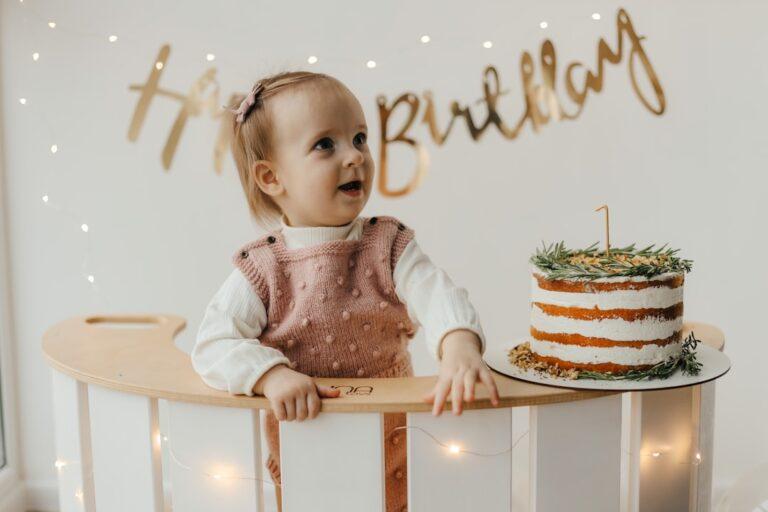 découvrez comment organiser une cérémonie de nomination pour bébé : idées, traditions et conseils pour célébrer ce moment unique en famille et entre amis.
