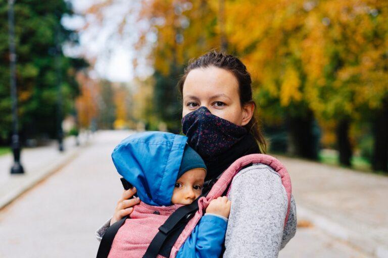 assurez la sécurité de votre bébé grâce à nos conseils pratiques et produits adaptés. découvrez comment protéger votre enfant à la maison et en déplacement.