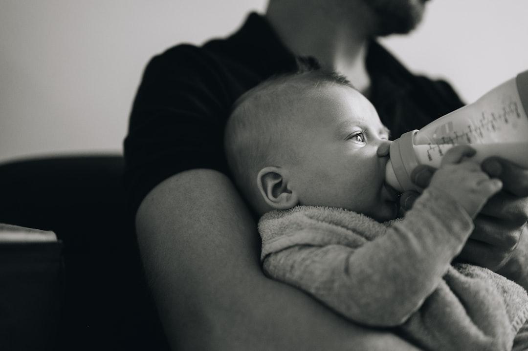 découvrez les nombreux avantages de l’allaitement maternel pour la santé de bébé et de la maman, ainsi que des conseils pratiques pour une expérience d’allaitement réussie.
