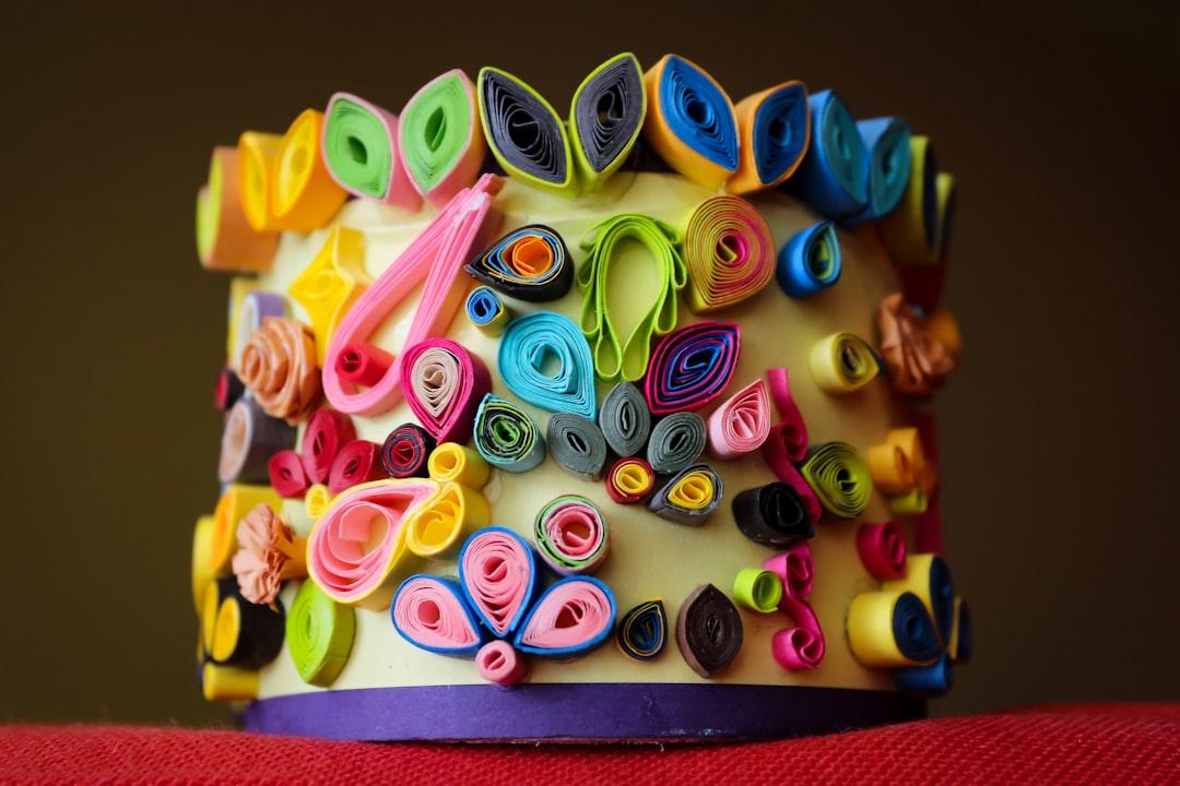 découvrez un large choix de crafts et de bricolages créatifs pour tous les âges. tutoriels, idées diy, astuces et inspirations pour réaliser facilement vos projets faits main à la maison !