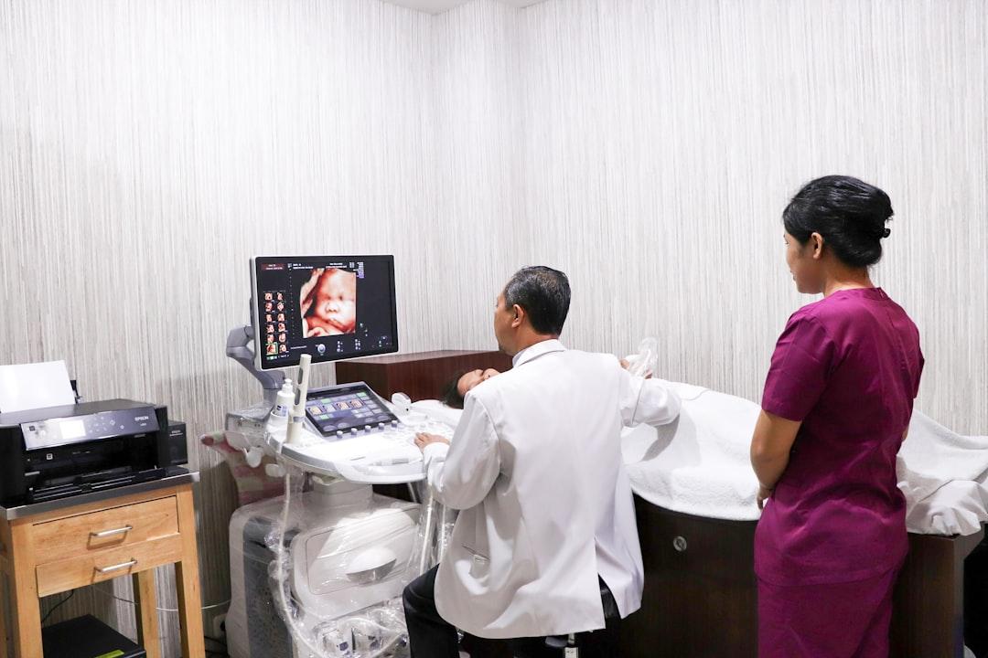 découvrez les échographies 4d pour voir votre bébé en temps réel avec des images claires et détaillées. bénéficiez d'une expérience unique et émouvante grâce à la technologie de pointe des ultrasons 4d.