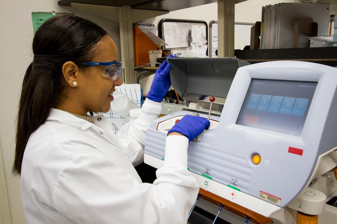 découvrez tout ce qu'il faut savoir sur les tests génétiques : fonctionnement, utilité, avantages et implications pour la santé. informez-vous avant de passer un test adn.