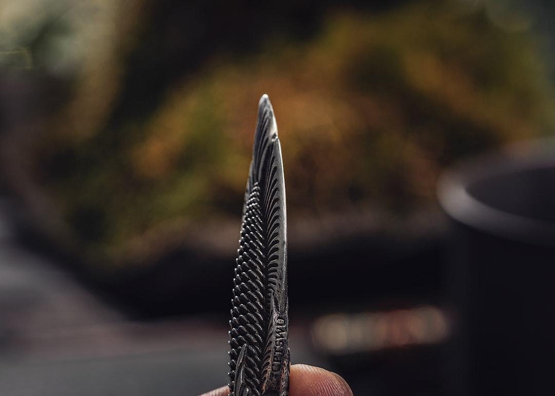 découvrez nos conseils et astuces pour une coupe des ongles parfaite. apprenez les meilleures techniques pour prendre soin de vos ongles et éviter les blessures. adoptez une routine de manucure saine et efficace !