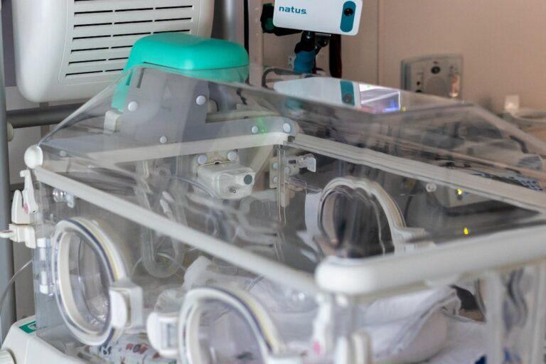 découvrez les bases des soins néonatals : conseils, meilleures pratiques et informations essentielles pour assurer la santé et le bien-être des nouveau-nés dès leurs premiers jours de vie.