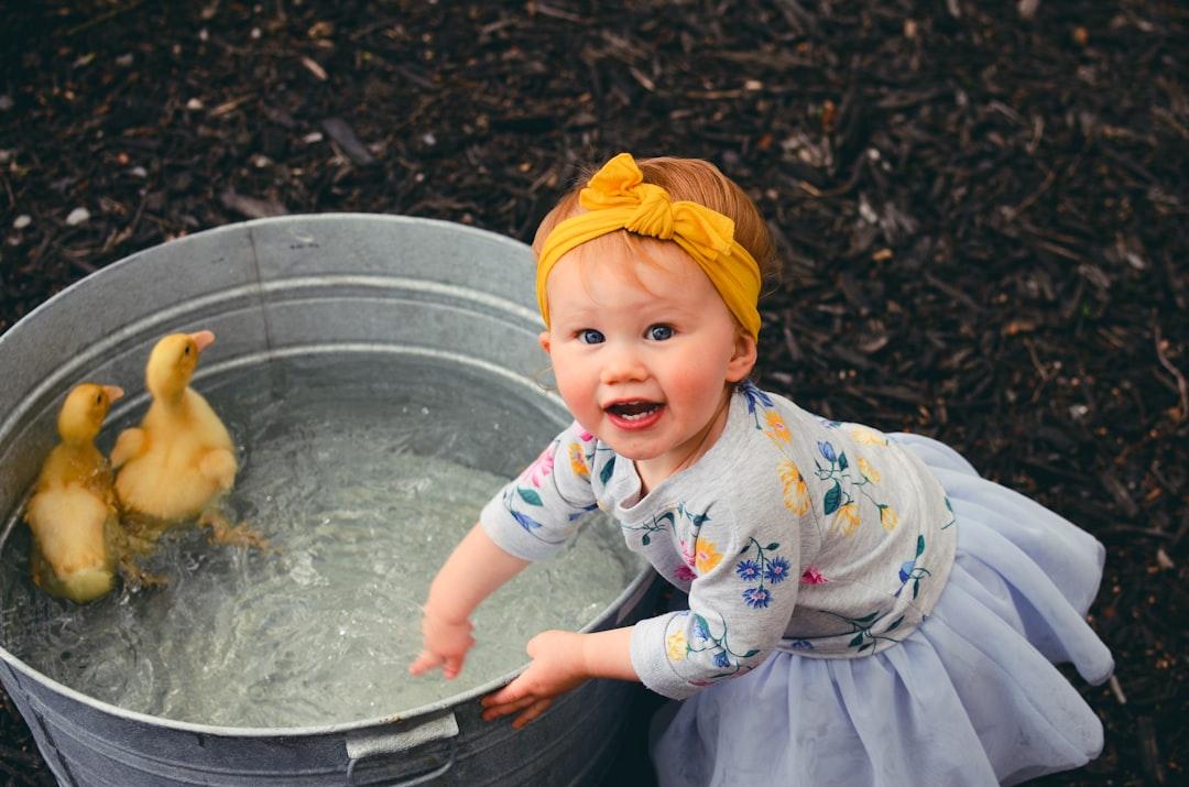 découvrez des conseils pratiques et des astuces efficaces pour réussir l'apprentissage de la propreté chez votre enfant. guide complet, étapes clés et solutions pour un potty training facile et serein.