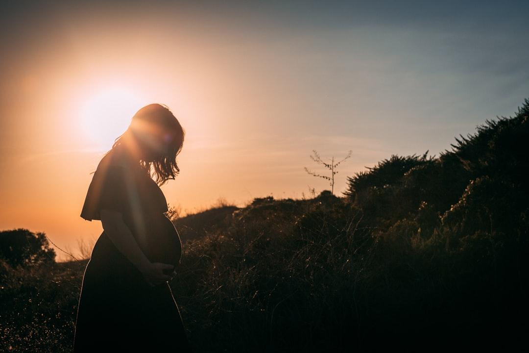 découvrez tout ce qu'il faut savoir sur la grossesse : étapes, conseils de santé, nutrition, développement du bébé et bien-être de la future maman, pour vivre sereinement cette période unique.