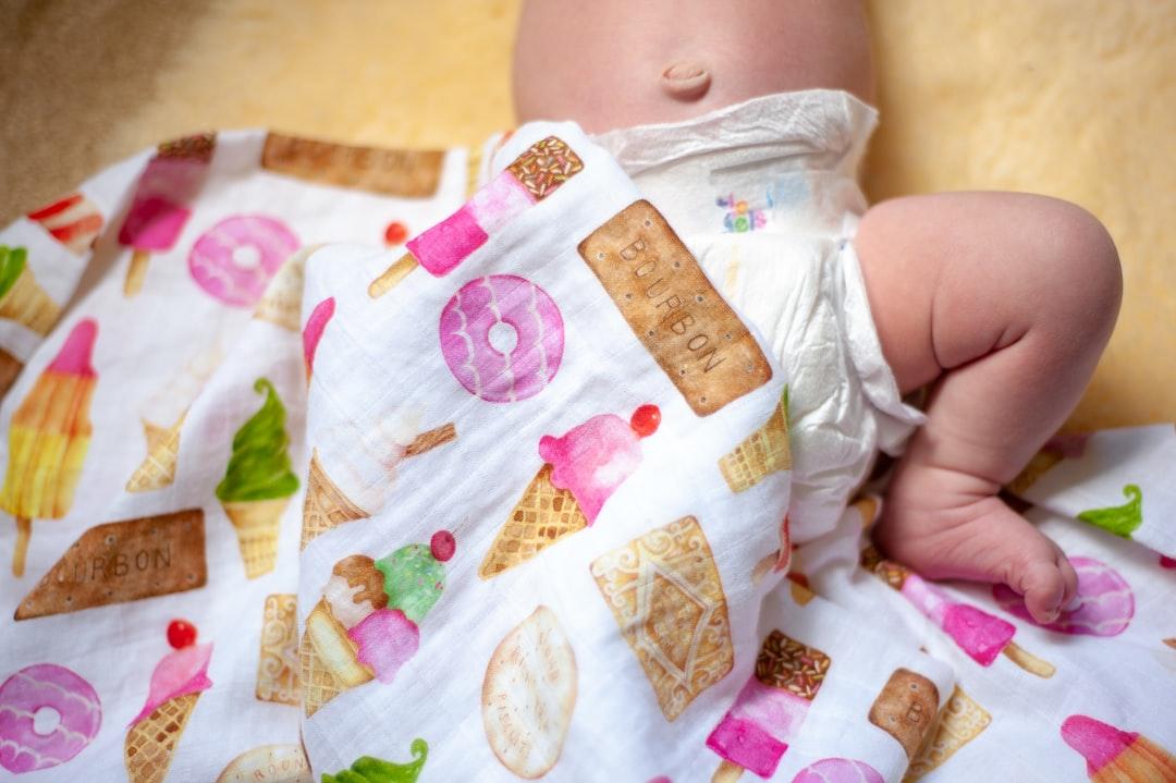découvrez notre sélection de vêtements pour bébés prématurés, spécialement conçus pour offrir confort et douceur aux tout-petits dès la naissance. tailles adaptées, tissus délicats et facilité d’habillage pour le bien-être de votre bébé.