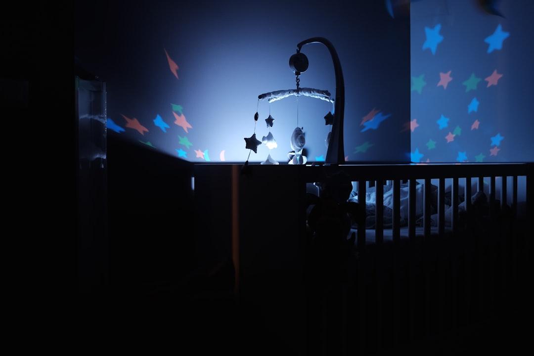 découvrez tout sur le sommeil : astuces pour mieux dormir, bienfaits sur la santé, causes de l'insomnie et conseils pour retrouver un sommeil réparateur.