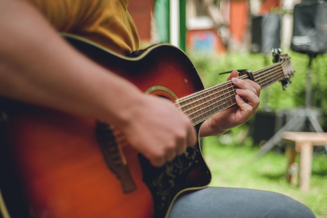 découvrez comment prévenir et soulager les coups de soleil : conseils, remèdes naturels et gestes à adopter pour protéger votre peau efficacement après une exposition au soleil.