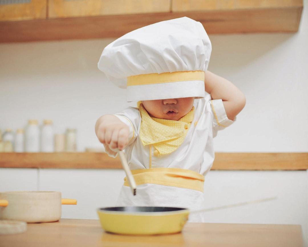 découvrez des conseils, recettes et astuces pour bien nourrir votre bébé dès ses premiers repas. apprenez tout sur l'alimentation pour bébé, du choix des ingrédients à la diversification alimentaire.