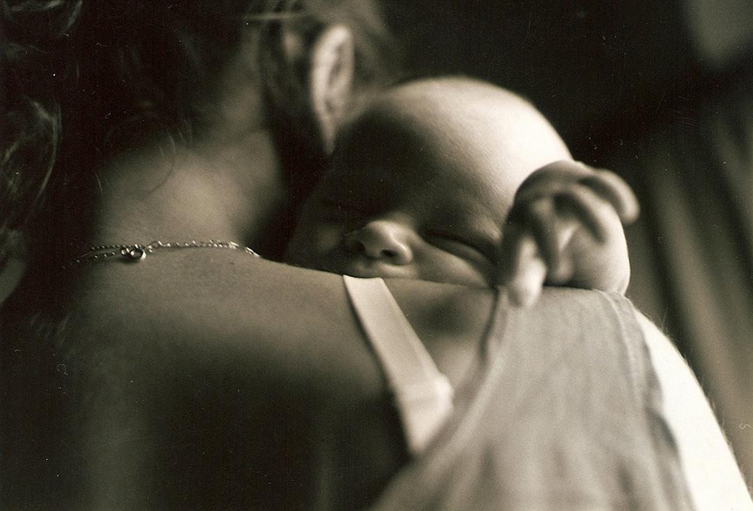 découvrez tout ce qu’il faut savoir sur l’allaitement maternel : ses bienfaits pour le bébé et la maman, des conseils pratiques, des astuces et réponses aux questions fréquentes pour une expérience positive.